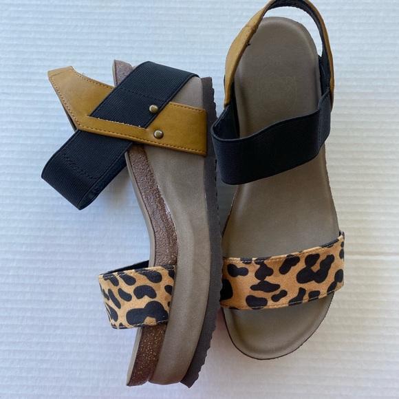 Hokus pokus Shoes Hokus Pokus Wedge Sandalshokus Pokus